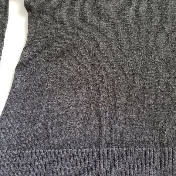 Old Navy Maternity hooded knit Sweater - Picture 5 of 7